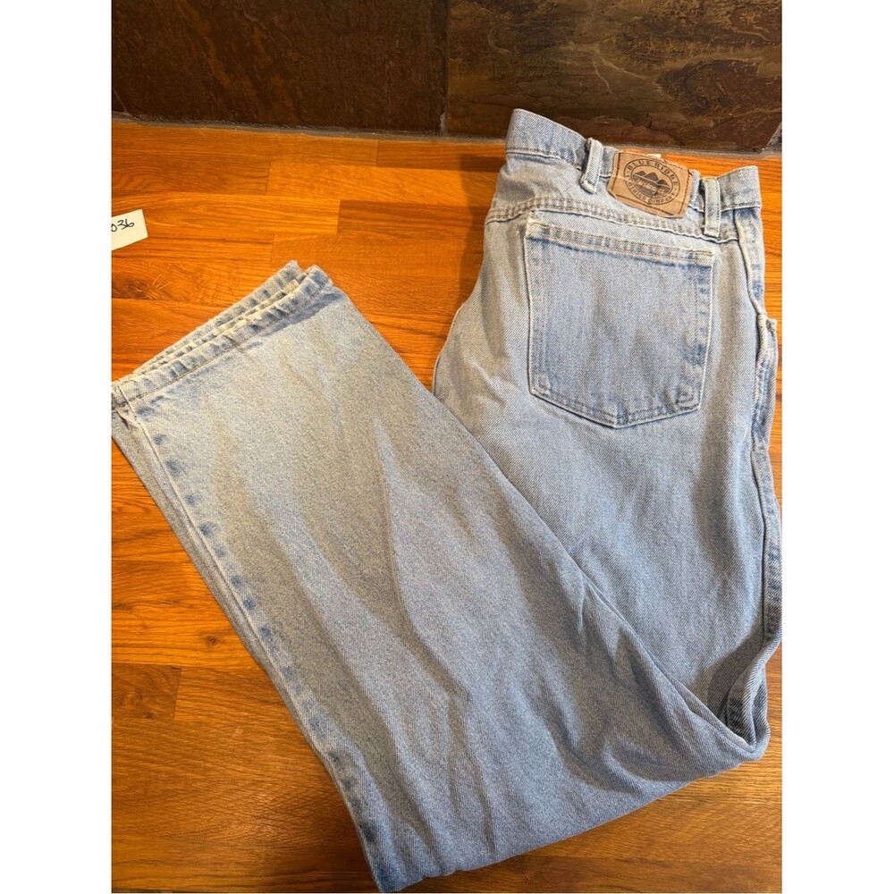 Wrangler Blue Ridge Relaxed Fit Men’s Jeans, distressed with holes. (036)